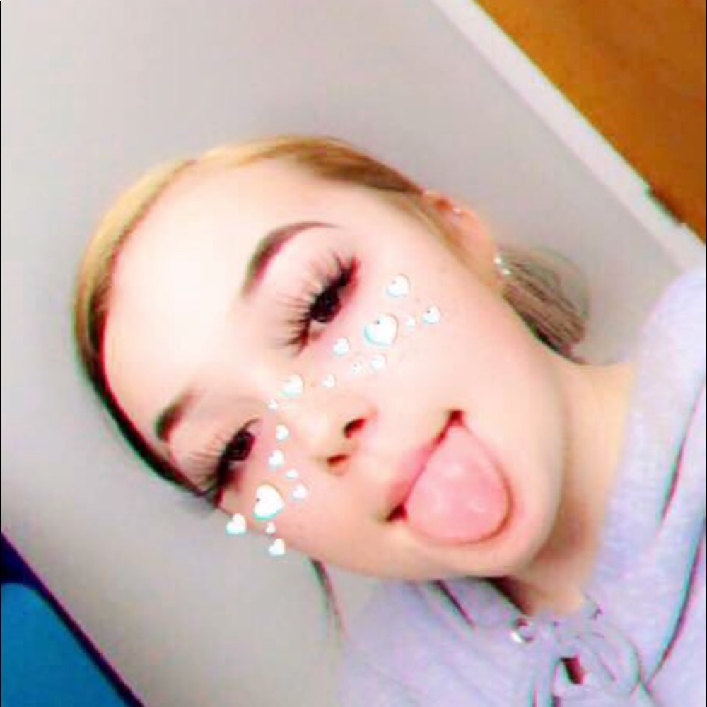 Meet your Posher, Azlynn